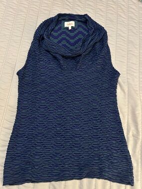 Deletta - Sleeveless Knit Cowl Neck Style Top. Size S